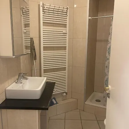 Mano 2 * Štutgart